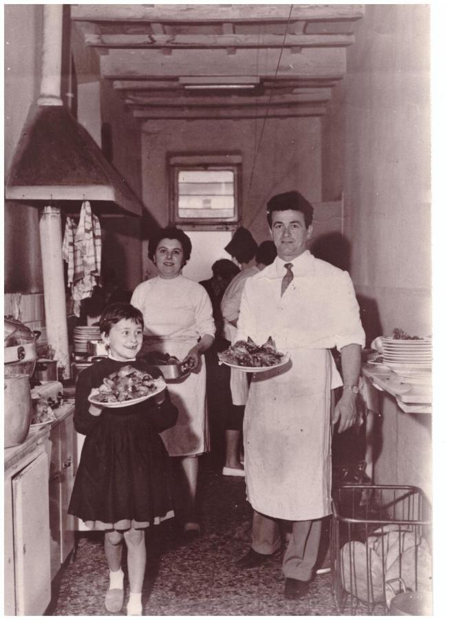 Albergo Ristorante Da Vestro Монтичиано Экстерьер фото