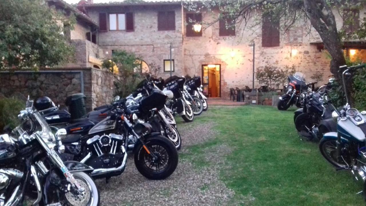 Albergo Ristorante Da Vestro Монтичиано Экстерьер фото