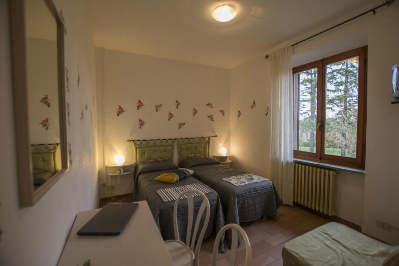 Albergo Ristorante Da Vestro Монтичиано Экстерьер фото